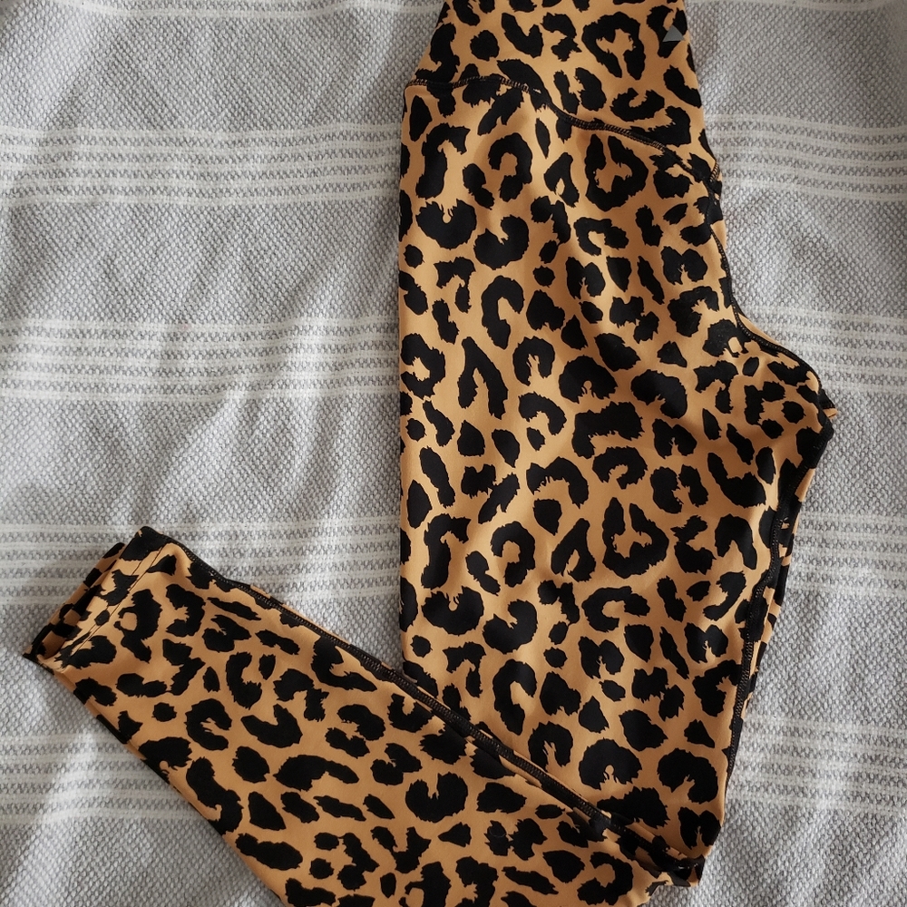 Balance athletica king cheetah legging M